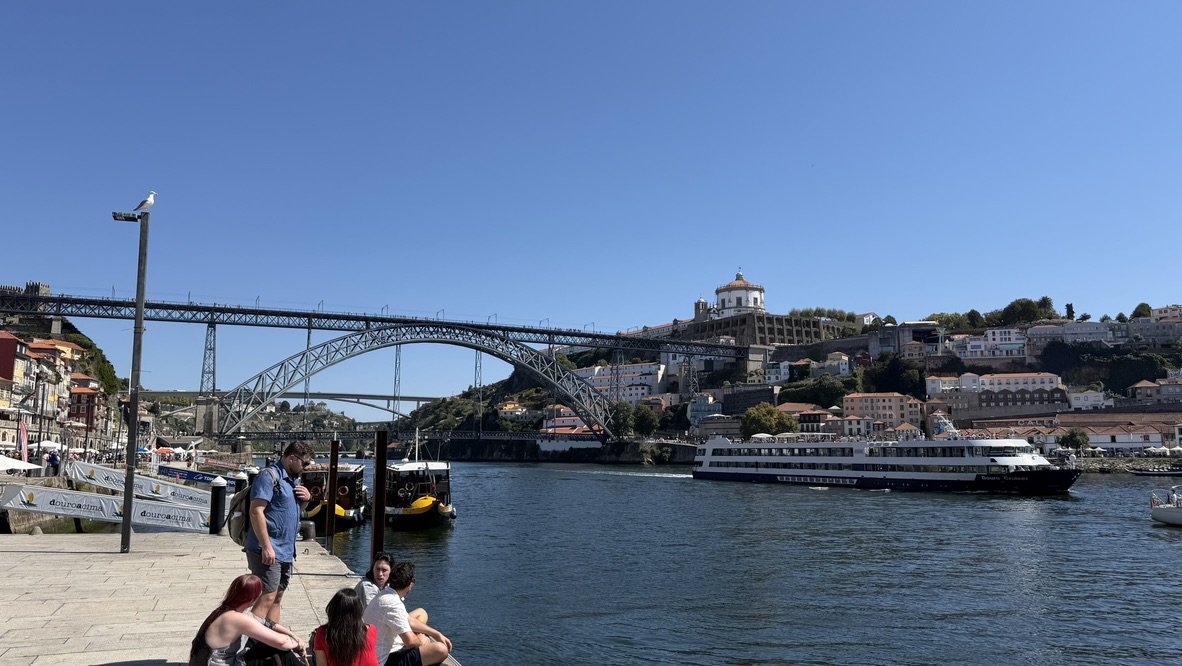 Porto nad rzeką Douro i most Dom Luísa I